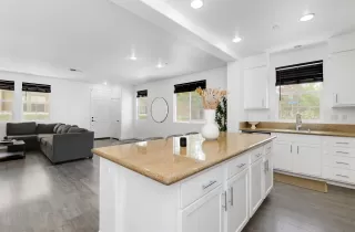 Photo #2: 250036701 Listing 