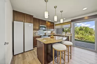 Photo #1: 250036733 Listing 