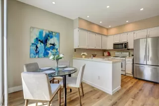 Photo #3: 250036815 Listing