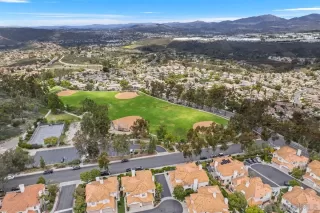 Photo #2: 250036843 Listing