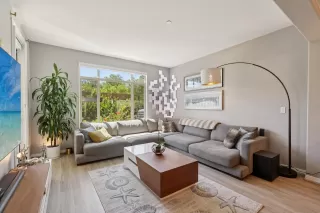 Photo #1: 250036947 Listing 