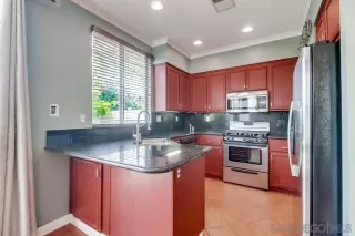 Photo #5: 250037058 Listing