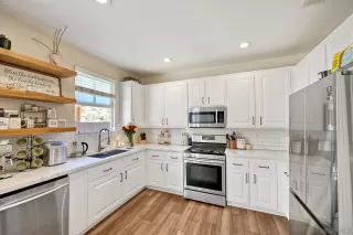 Photo #3: 250037103 Listing