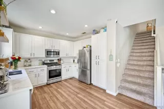 Photo #4: 250037103 Listing
