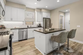 Photo #5: 250037114 Listing