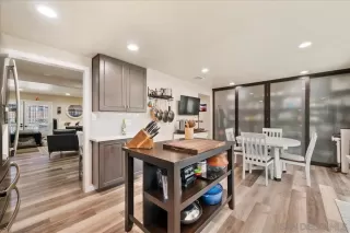 Photo #2: 250037132 Listing