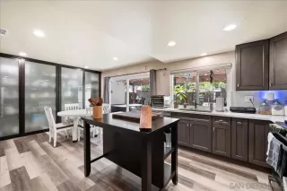 Photo #4: 250037132 Listing