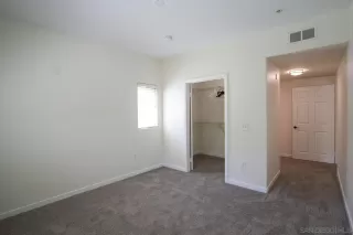 Photo #5: 250037157 Listing