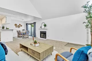 Photo #5: 250037217 Listing