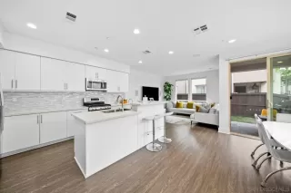 Photo #4: 250037272 Listing 