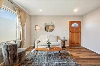 Photo #3: 250037306 Listing