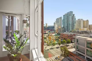 Photo #3: 250037367 Listing