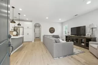 Photo #3: 250037382 Listing 