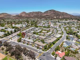 Photo #2: 250037387 Listing