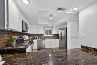 Photo #2: 250037400 Listing