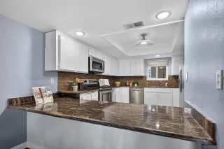 Photo #3: 250037400 Listing