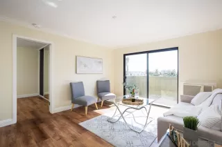 Photo #2: 250037417 Listing