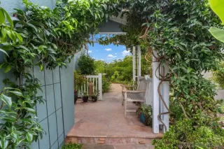 Photo #4: 250037423 Listing 