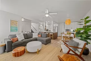 Photo #5: 250037526 Listing