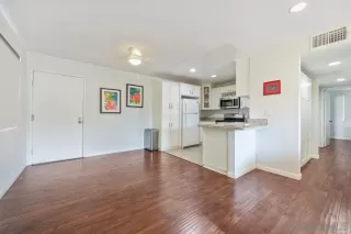 Photo #3: 250037539 Listing 