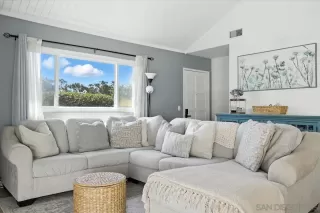 Photo #4: 250037542 Listing