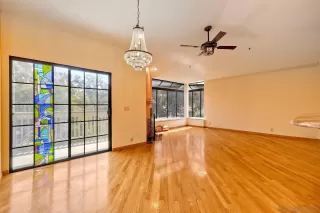 Photo #2: 250037553 Listing 