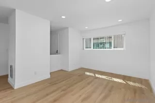 Photo #1: 250037555 Listing 