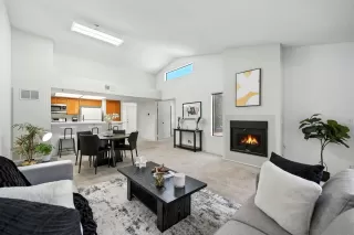 Photo #4: 250037577 Listing