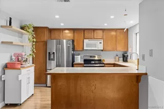 Photo #4: 250037619 Listing 