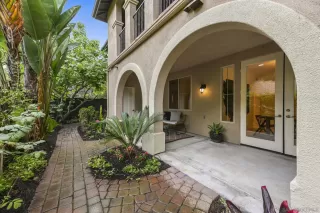 Photo #3: 250037628 Listing