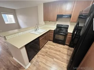 Photo #5: 250037636 Listing