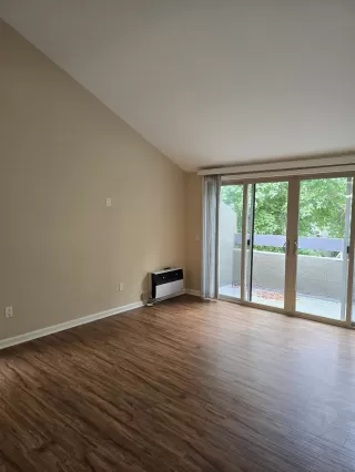 Photo #3: 250037692 Listing