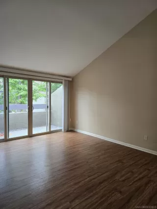 Photo #4: 250037692 Listing