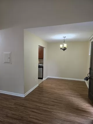 Photo #5: 250037692 Listing