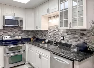 Photo #1: 250037761 Listing 