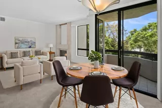 Photo #6: 250037836 Listing