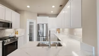 Photo #4: 250037874 Listing