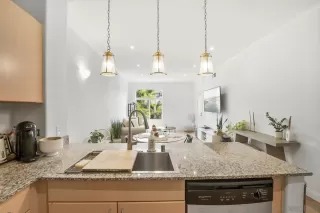 Photo #5: 250037916 Listing 