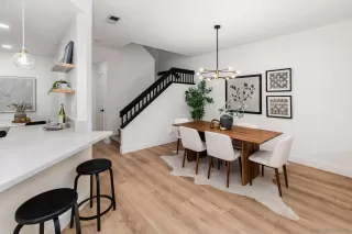 Photo #4: 250037928 Listing