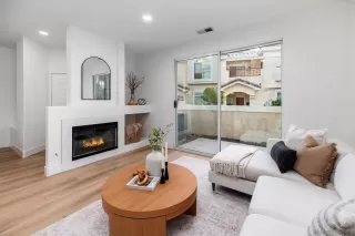 Photo #5: 250037928 Listing