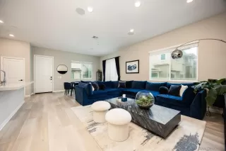 Photo #2: 250037978 Listing 