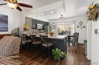Photo #3: 250037993 Listing 
