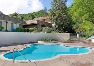 Photo #2: 250038049 Listing