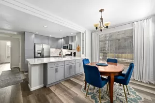 Photo #3: 250038078 Listing