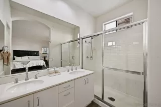 Photo #6: 250038078 Listing