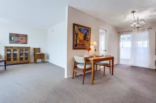 Photo #4: 250038086 Listing