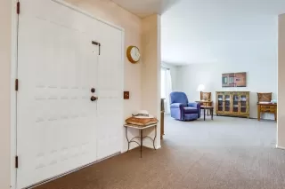 Photo #5: 250038086 Listing