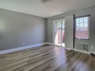 Photo #3: 250038103 Listing