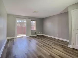 Photo #4: 250038103 Listing