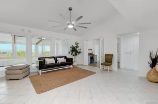 Photo #4: 250038178 Listing